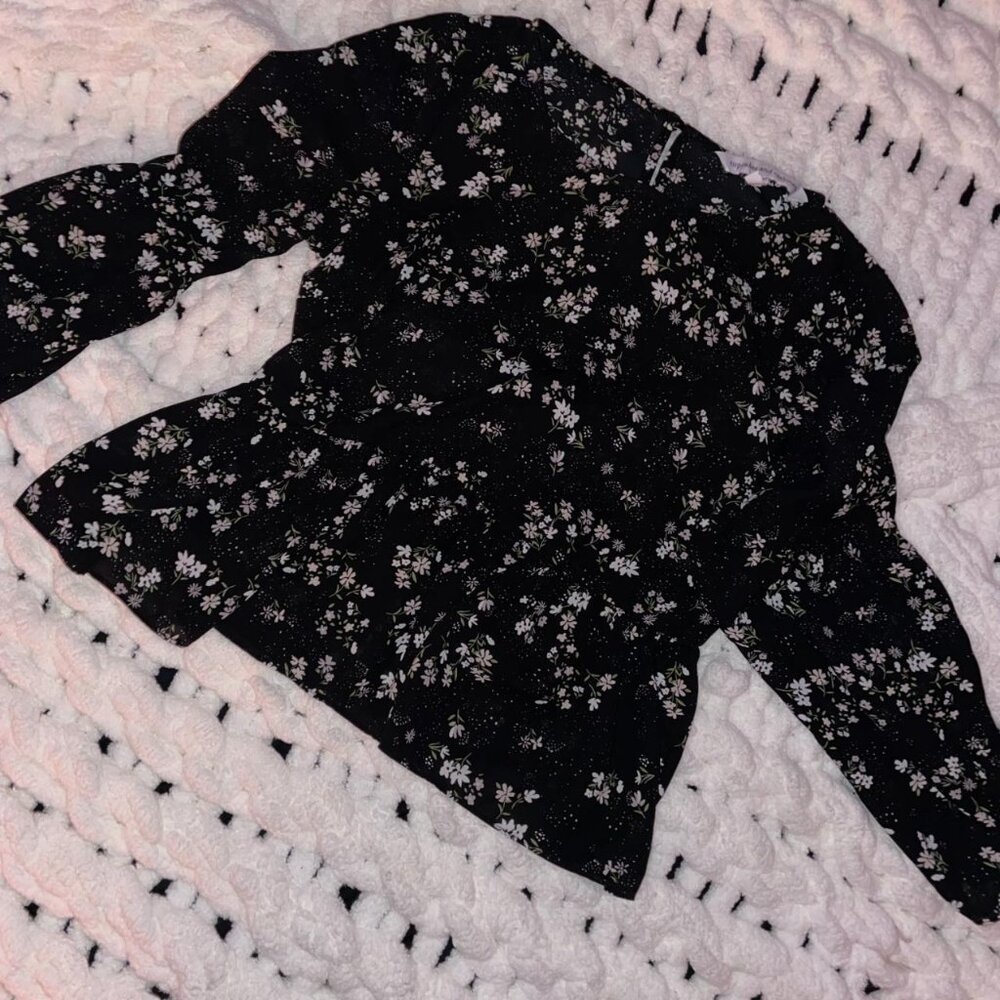 floral babydoll satin blouse with flare sleeves 🖤